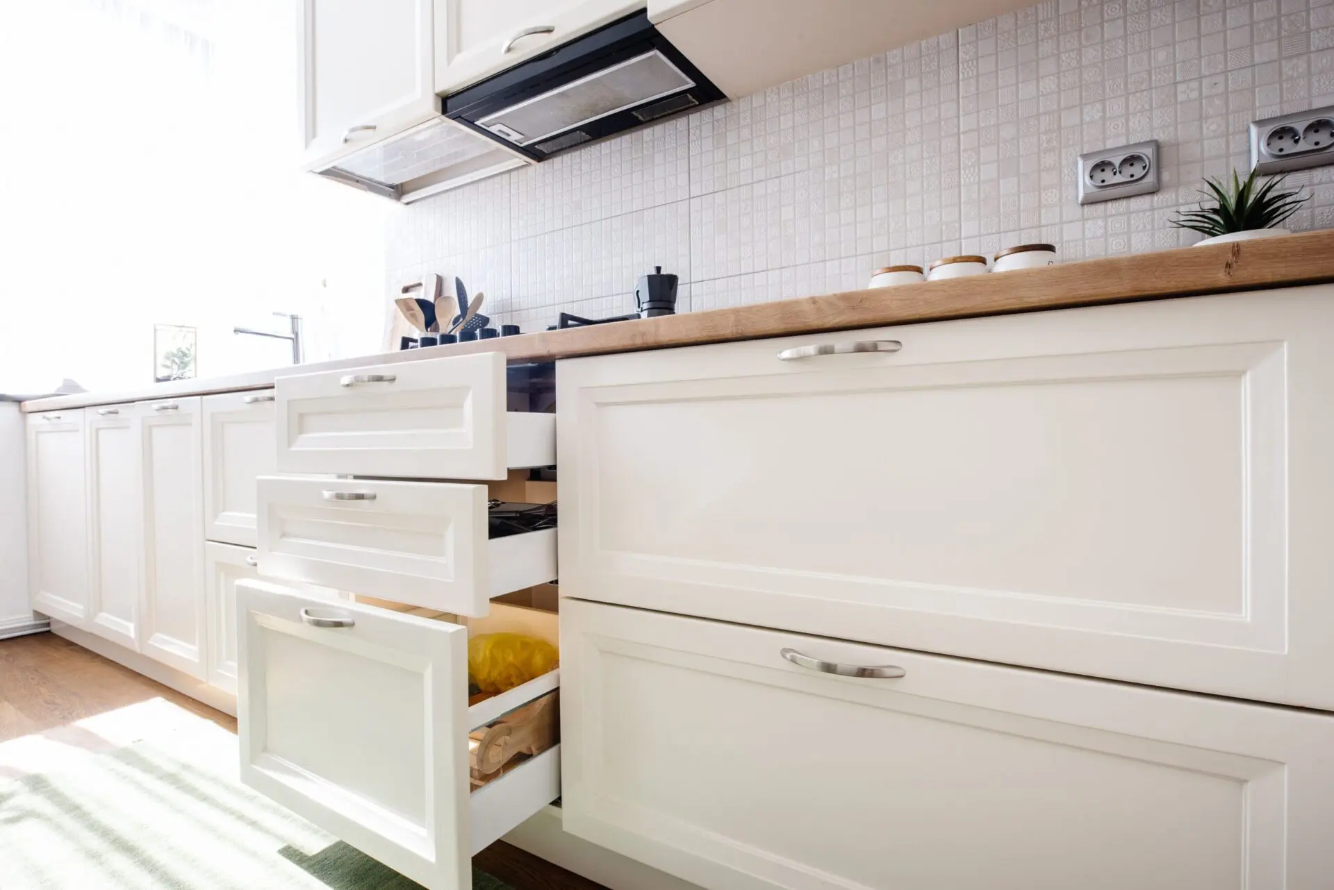 How to Remove Moisture from Kitchen Cabinets?