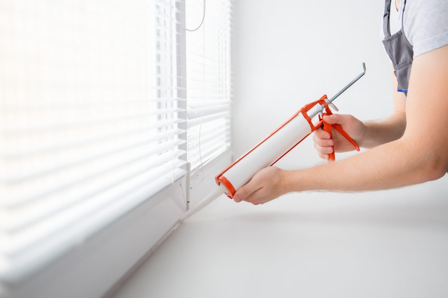 How Long Does Bathroom Sealant Take to Dry? The Complete Guide