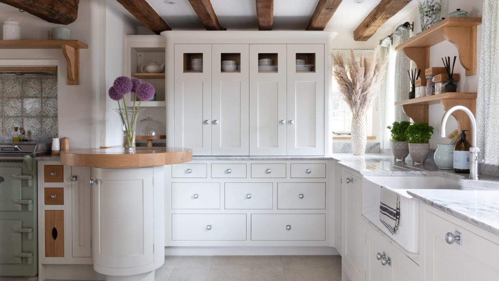 What Is a Shaker Kitchen? A Complete Guide to Shaker Style Kitchen