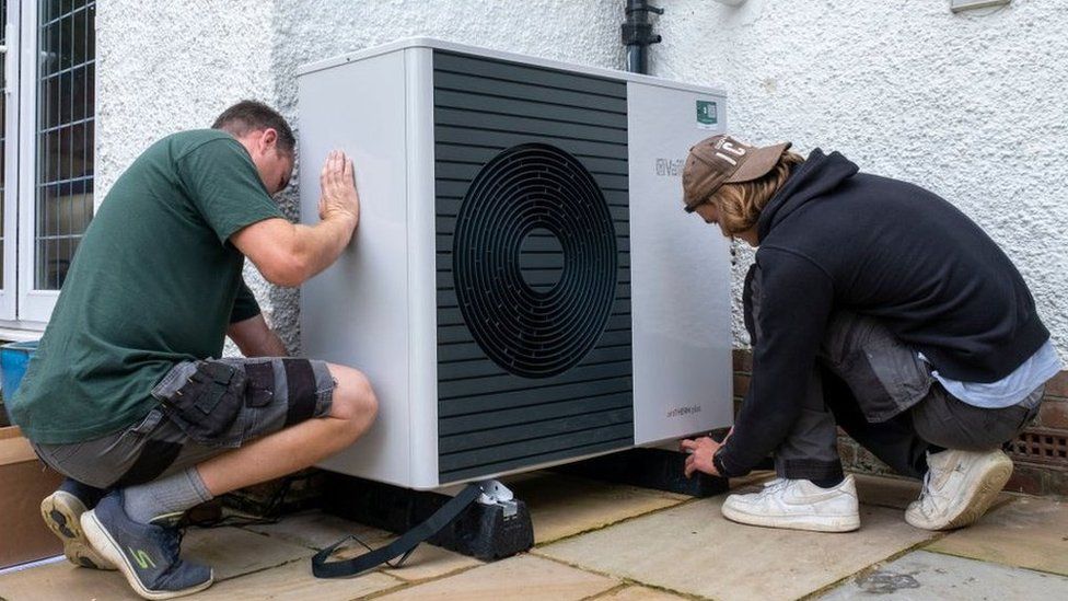 how long do heat pumps last