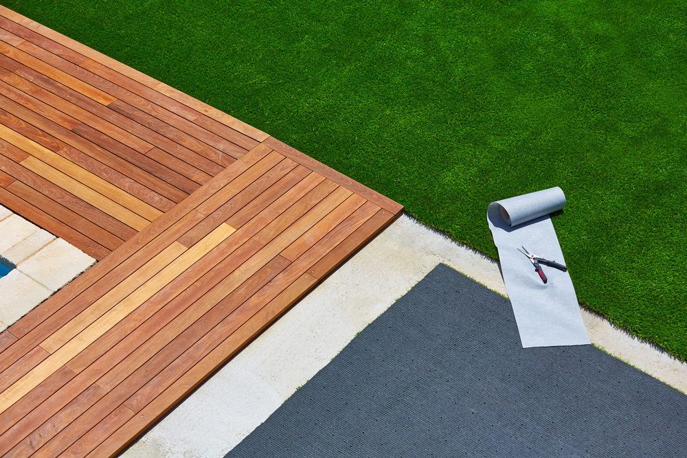 will decking rot under artificial grass