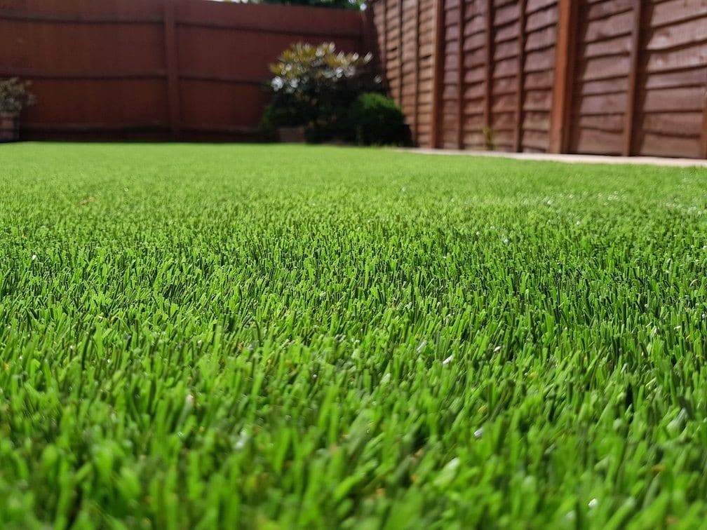 is artificial grass too hot for dogs